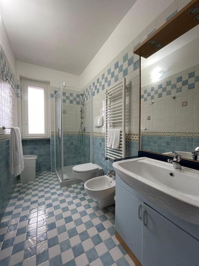 Il Vecchio Carrubo - Villa Con Piscina A Sfioro Macchia di Monte Eksteriør billede
