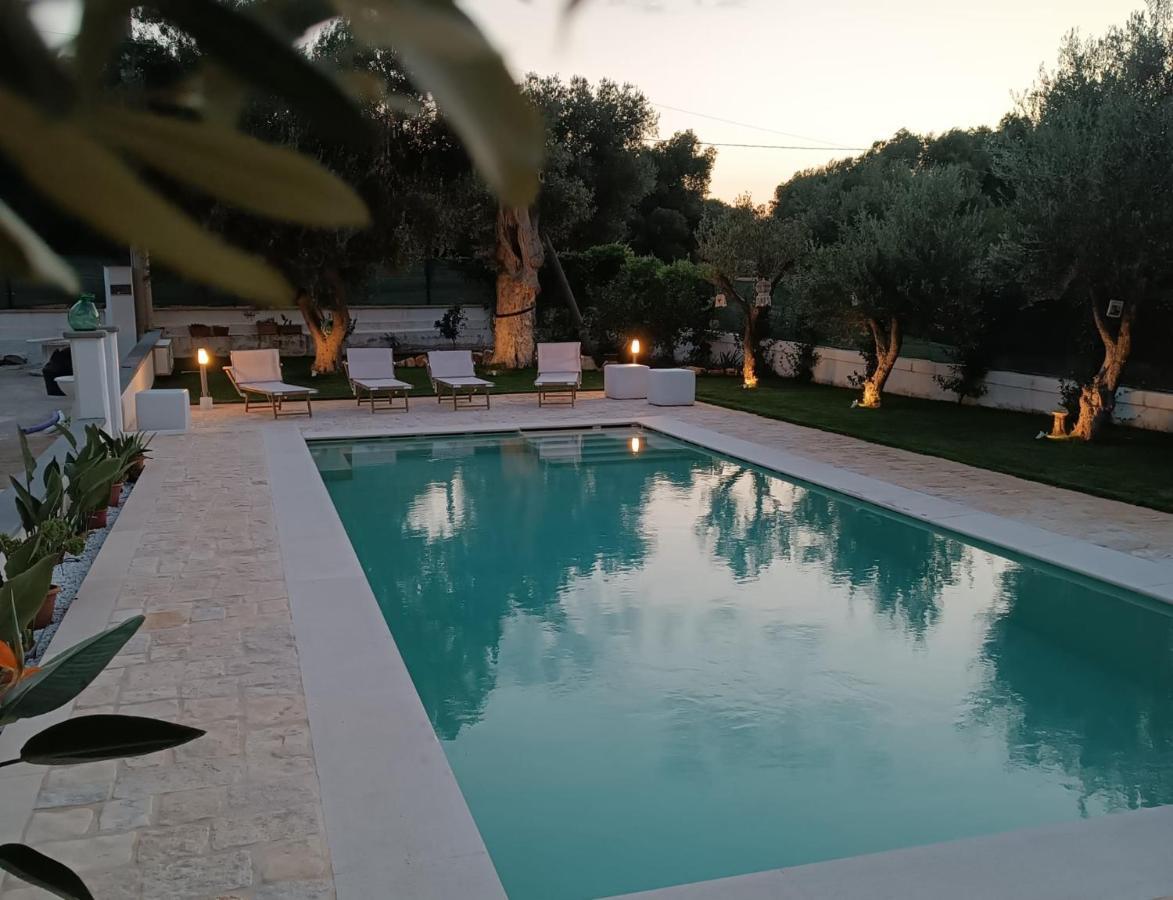 Il Vecchio Carrubo - Villa Con Piscina A Sfioro Macchia di Monte Eksteriør billede